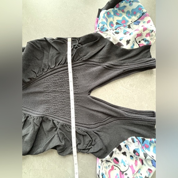 Yuca Paris Women’s Midi Stretchy Knit Black V Neck Bodycon Dress Puff Sleeves S - Picture 8 of 10